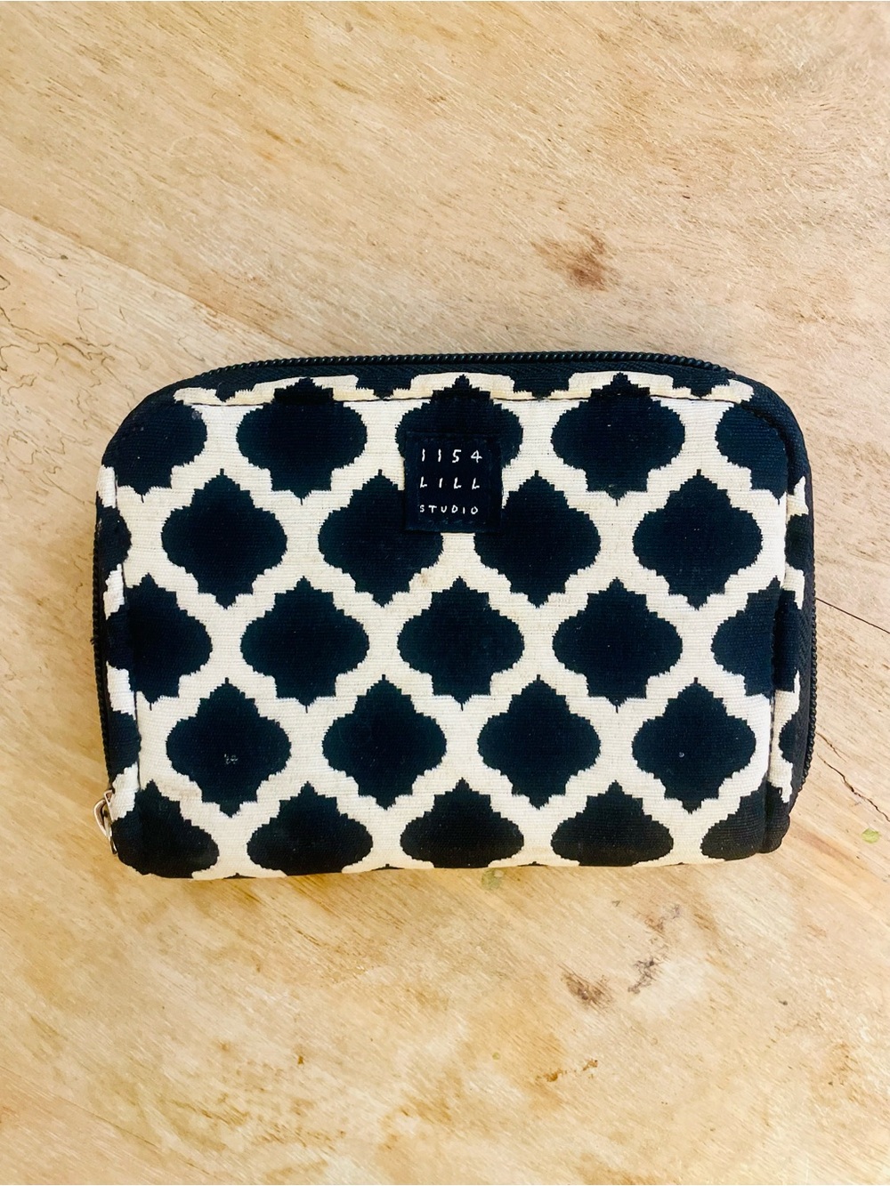 Like New! Lisa Lill Studio Wallet w/Zipper & Cardholder Handmade Black & Ivory